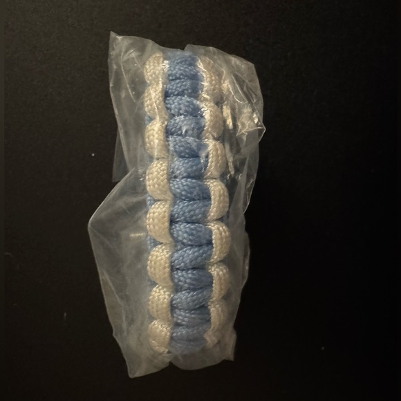 Paracord bracelet - Picture 1 of 4